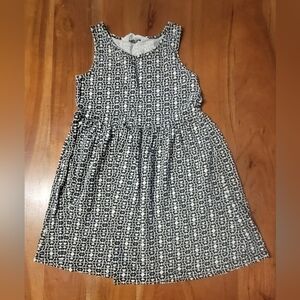 Girls Size 4-6 Years H&M Black and White Dress